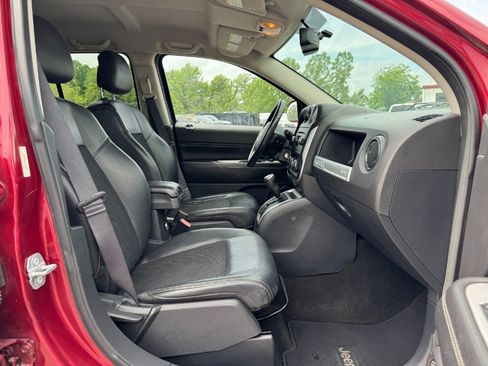 Used 2016 Jeep Compass Latitude AWD/4WD image 19