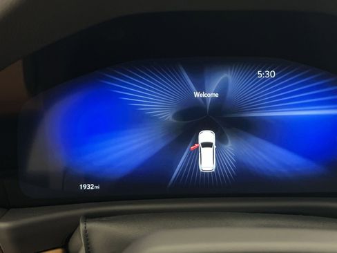 Used 2025 Lexus LX 700h Luxury image 15