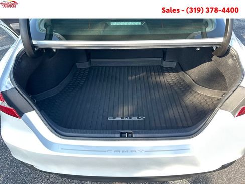 Certified 2020 Toyota Camry XLE FWD image 21