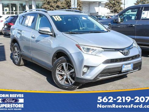 Used 2018 Toyota RAV4 XLE image 1