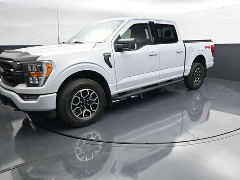 Used 2022 Ford F150 XLT w/ Equipment Group 302A High AWD/4WD image 4