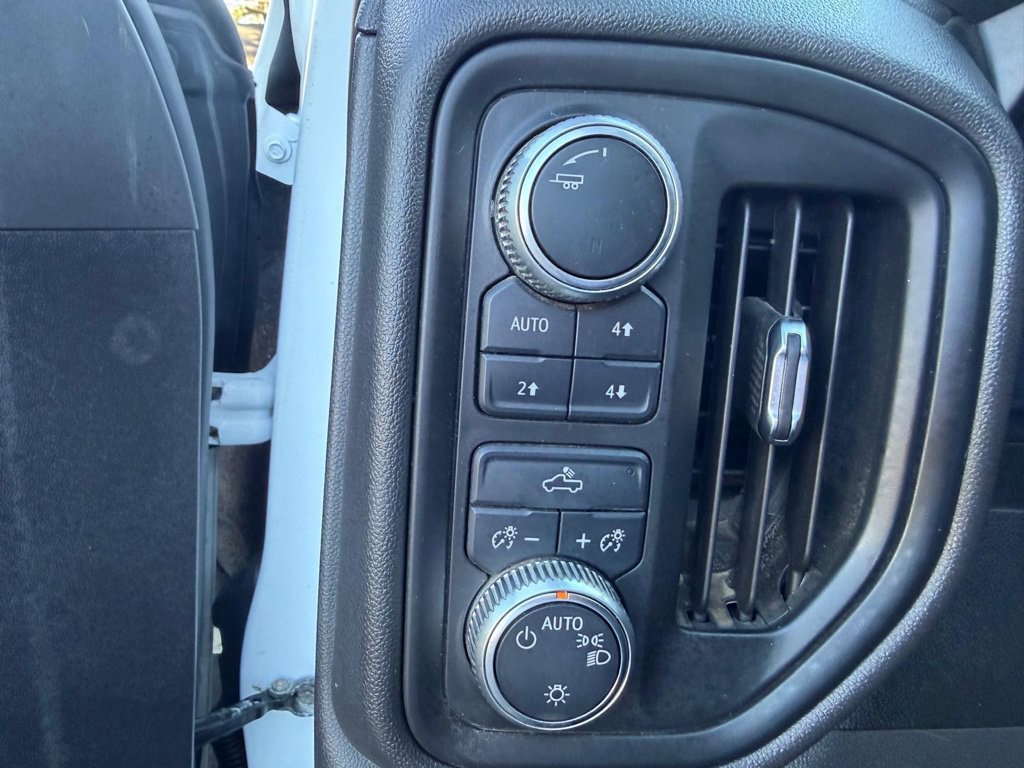 Used 2021 GMC Sierra 1500 4x4 Crew Cab w/ Sierra Value Package image 29