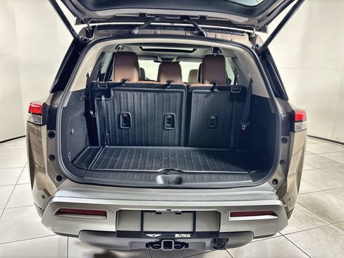 Used 2025 Nissan Pathfinder Platinum w/ Cargo Package FWD image 21