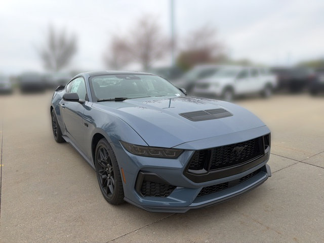 New 2026 Ford Mustang GT w/ GT Performance Package RWD image 2