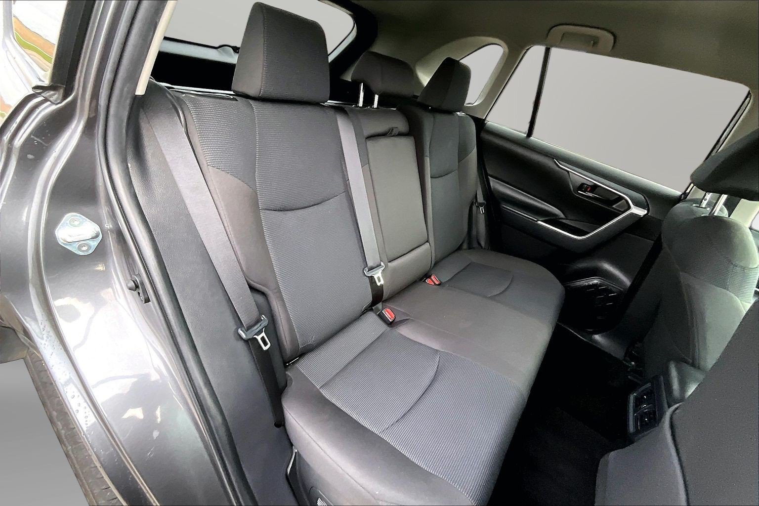 Used 2024 Toyota RAV4 LE AWD/4WD image 17