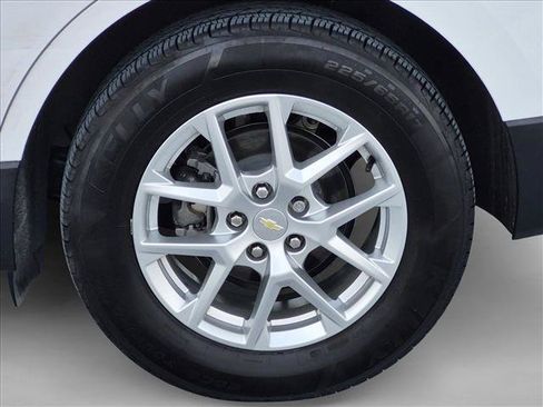 Used 2022 Chevrolet Equinox LT FWD image 23