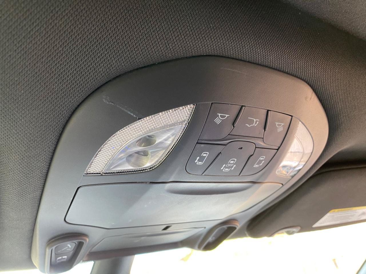 Used 2025 Chrysler Pacifica Limited FWD image 73
