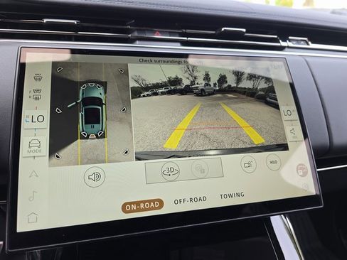 Used 2024 Land Rover Range Rover Sport Dynamic SE image 23