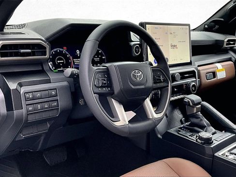 Used 2025 Toyota 4Runner Limited image 5