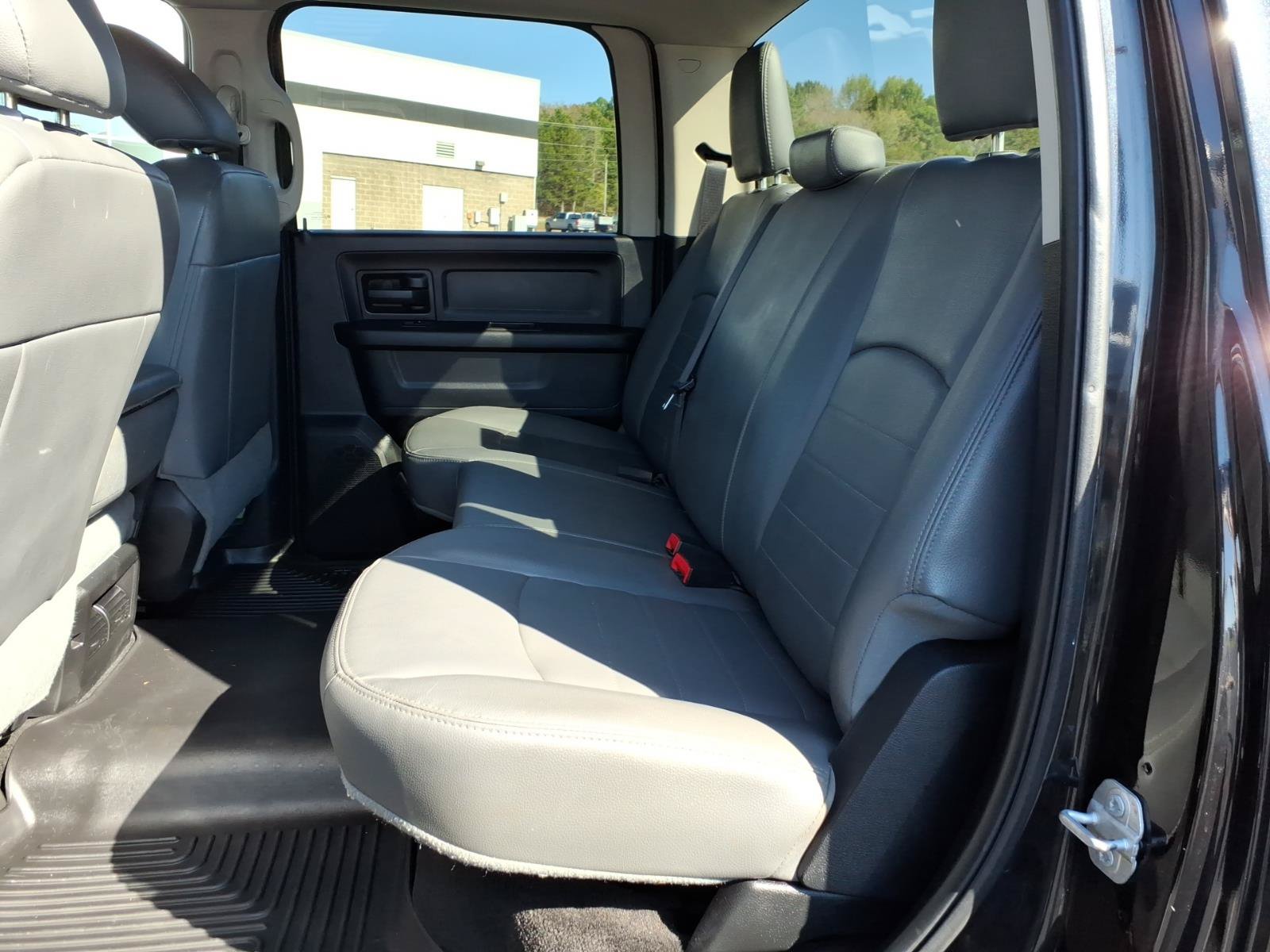 Used 2017 RAM 3500 Tradesman w/ Chrome Appearance Group AWD/4WD image 8