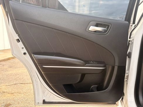 Used 2019 Dodge Charger Scat Pack RWD image 12