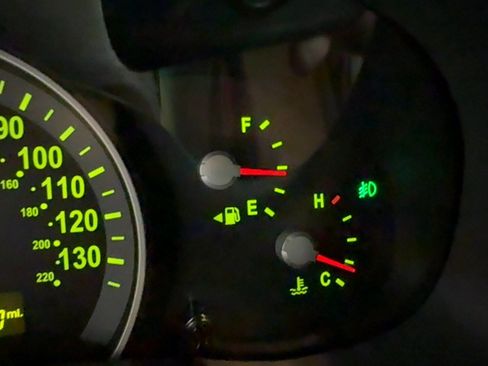 Used 2012 Kia Sedona EX FWD image 17