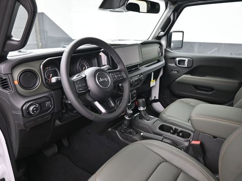New 2026 Jeep Gladiator Mojave AWD/4WD image 18
