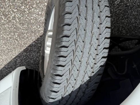 Used 2015 Chevrolet Express 2500 image 23