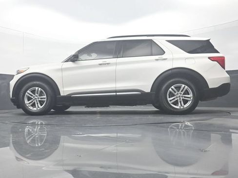 Used 2022 Ford Explorer XLT w/ Equipment Group 202A RWD image 29