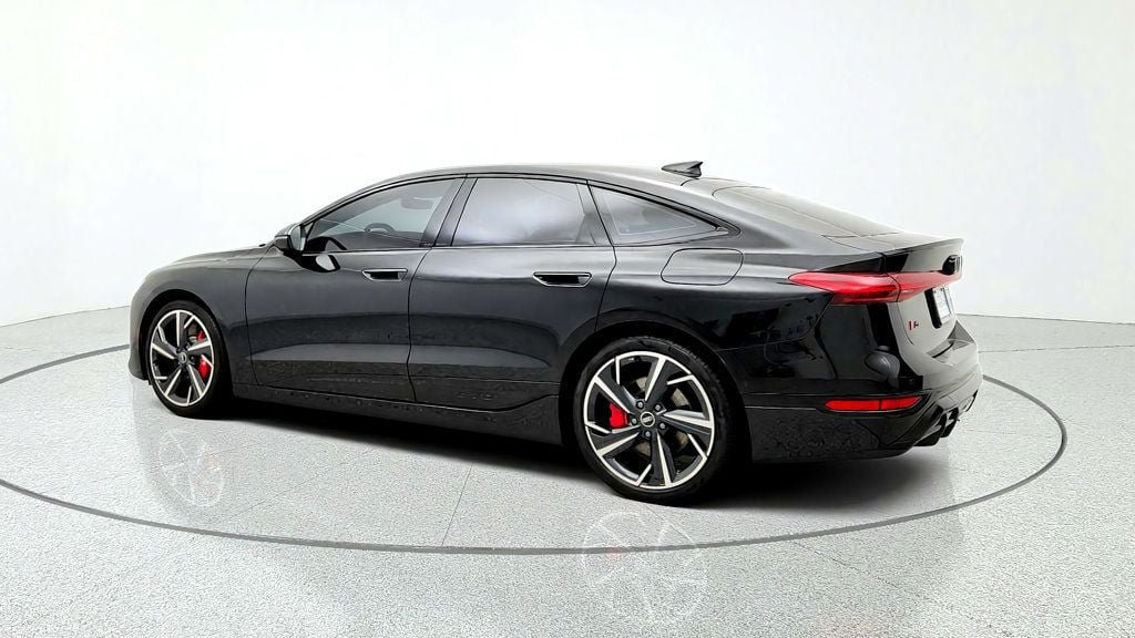 Used 2025 Audi S6 e-tron Premium Plus w/ Premium Plus AWD/4WD image 7