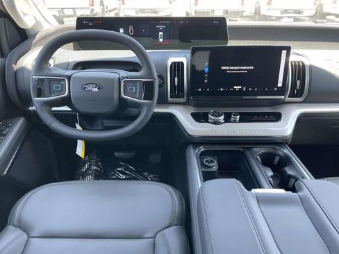 New 2026 Ford Expedition Active RWD image 10