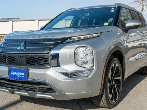 Used 2022 Mitsubishi Outlander SEL AWD/4WD image 2