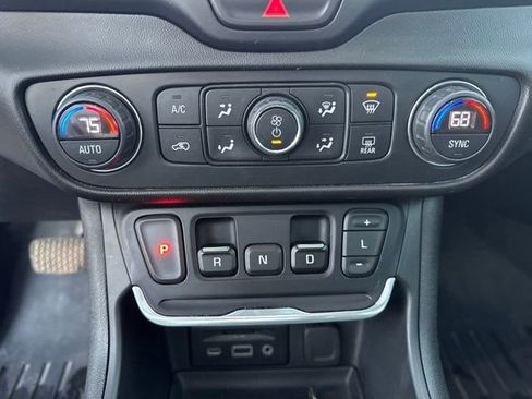 Used 2019 GMC Terrain Denali w/ Advanced Safety Package image 24