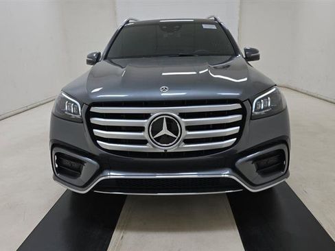 Used 2024 Mercedes-Benz GLS 450 4MATIC image 2