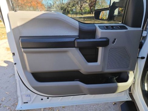 Used 2017 Ford F250 XL w/ Power Equipment Group image 16