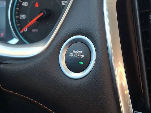 Used 2020 Chevrolet Traverse LT w/ Driver Confidence II Package image 26