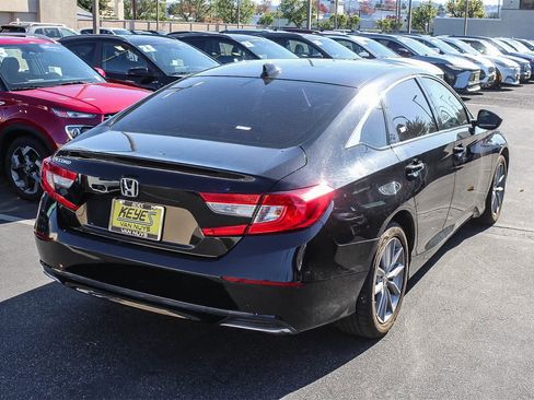 Used 2022 Honda Accord LX image 4