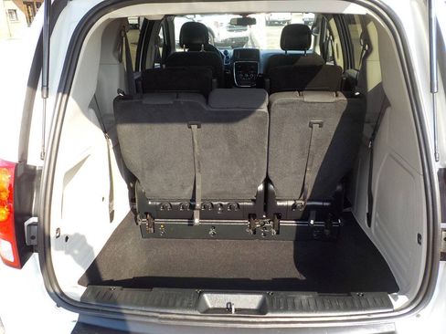 Used 2018 Dodge Grand Caravan SE w/ UConnect Hands-Free Group FWD image 22