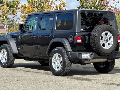 Used 2021 Jeep Wrangler Unlimited Sport image 6