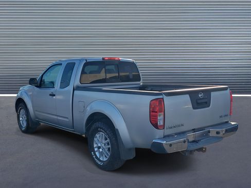 Used 2014 Nissan Frontier SV w/ SV Value Truck Package image 4