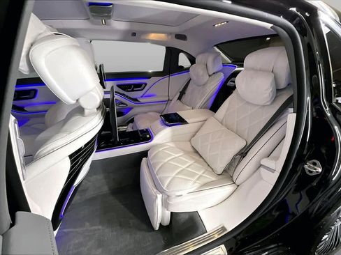 Certified 2023 Mercedes-Benz Maybach S 580 4MATIC image 21