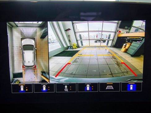 Used 2024 Buick Encore GX Avenir w/ Avenir Technology Package image 15