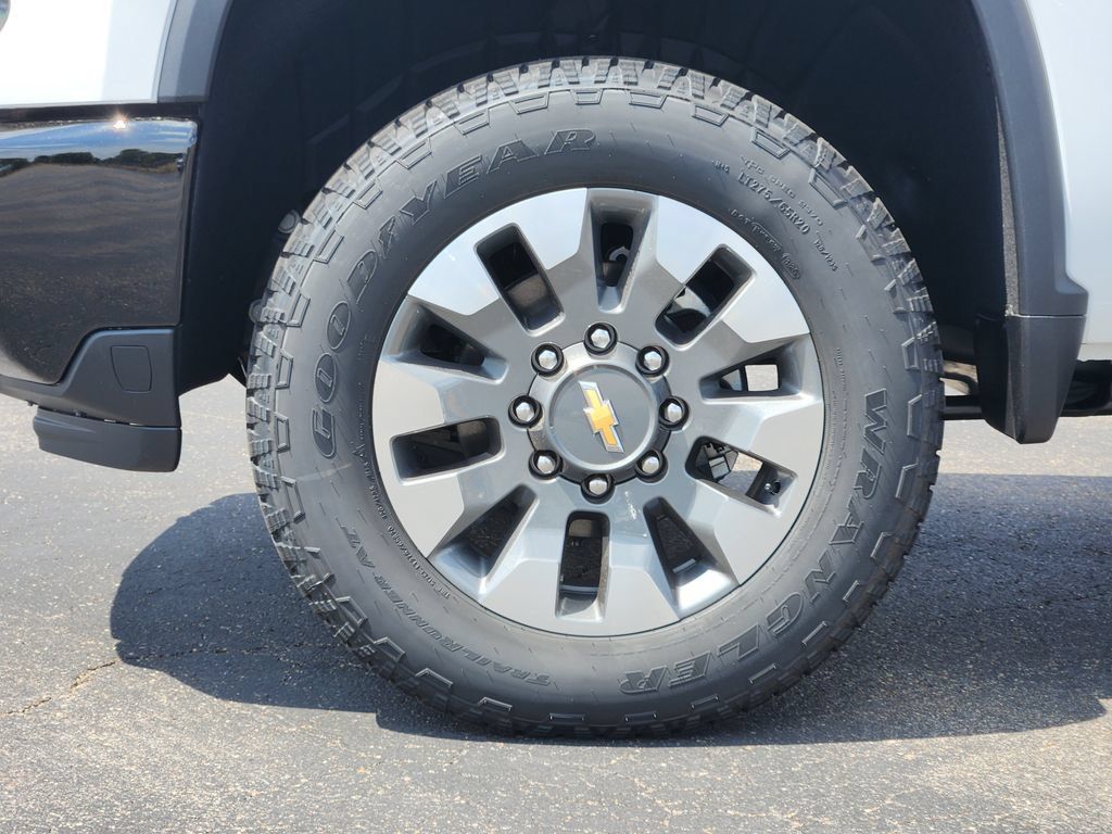 New 2026 Chevrolet Silverado 2500 Custom RWD image 7