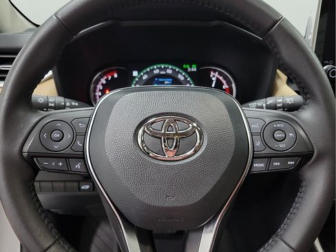 Certified 2025 Toyota RAV4 XLE Premium FWD image 19