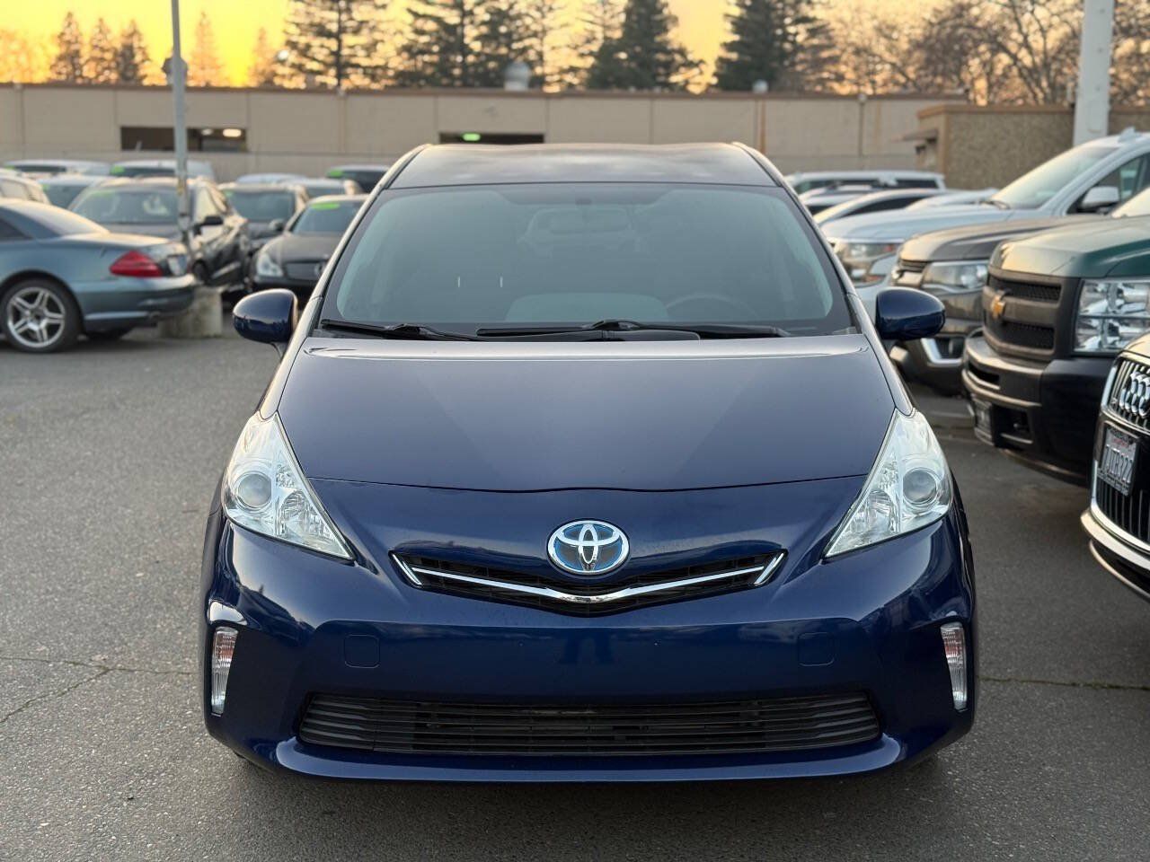 Used 2014 Toyota Prius V Three FWD image 2