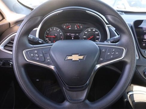 Used 2024 Chevrolet Malibu LT image 10