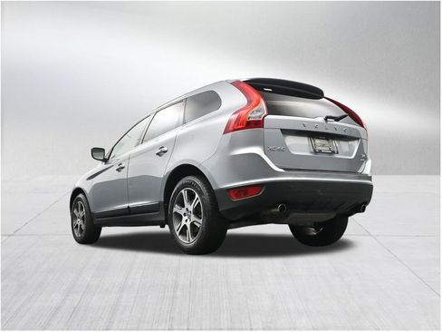 Used 2013 Volvo XC60 T6 AWD/4WD image 25