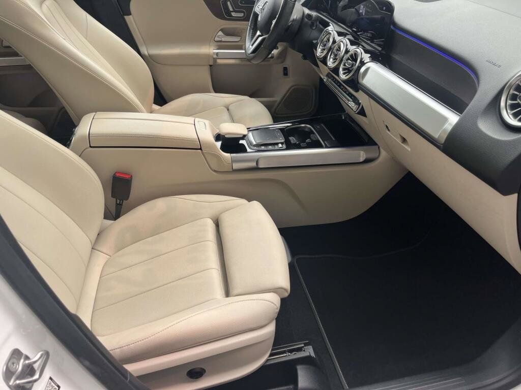 Certified 2023 Mercedes-Benz GLB 250 4MATIC w/ Premium Package image 22
