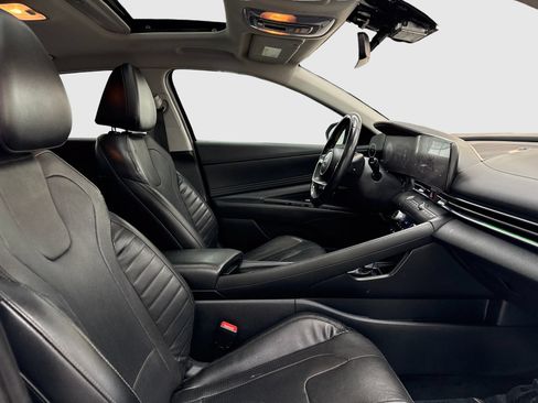 Used 2022 Hyundai Elantra Limited FWD image 39