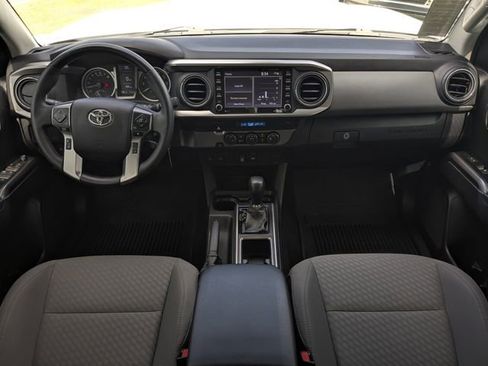 Used 2022 Toyota Tacoma SR5 w/ Technology Package RWD image 17