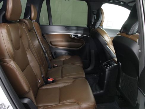 Certified 2023 Volvo XC90 T8 Ultimate image 30