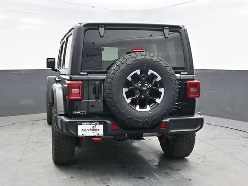 Used 2024 Jeep Wrangler Unlimited Rubicon w/ Convenience Group AWD/4WD image 5