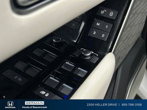 Used 2019 Land Rover Range Rover Velar R-Dynamic HSE AWD/4WD image 18