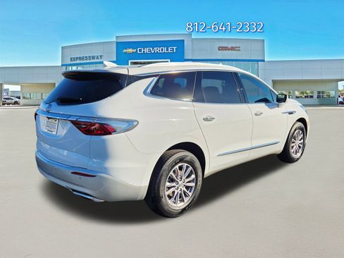 Used 2024 Buick Enclave Premium image 7