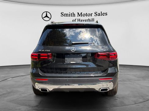 New 2026 Mercedes-Benz GLB 250 4MATIC image 4