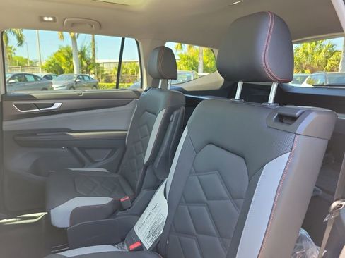 New 2026 Volkswagen Atlas Peak Edition AWD/4WD image 8