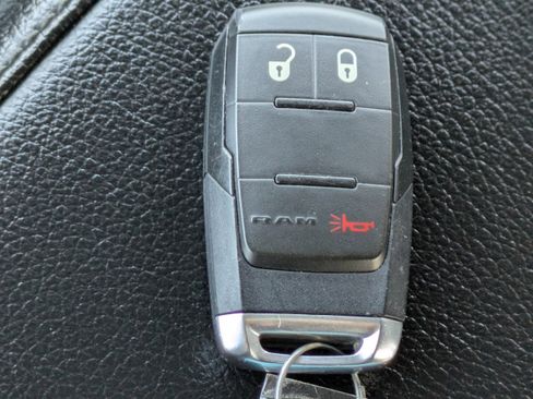 Used 2024 RAM 3500 Big Horn image 31