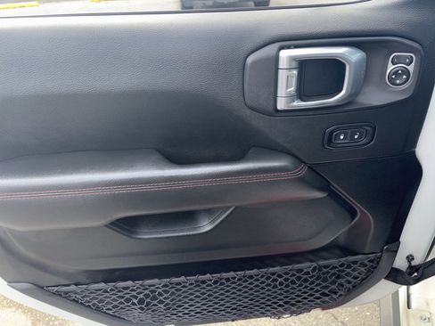 Used 2020 Jeep Gladiator Rubicon image 9