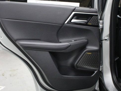 New 2026 Mitsubishi Outlander SE FWD image 26