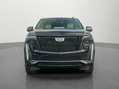 Used 2024 Cadillac Escalade ESV Sport Platinum image 2